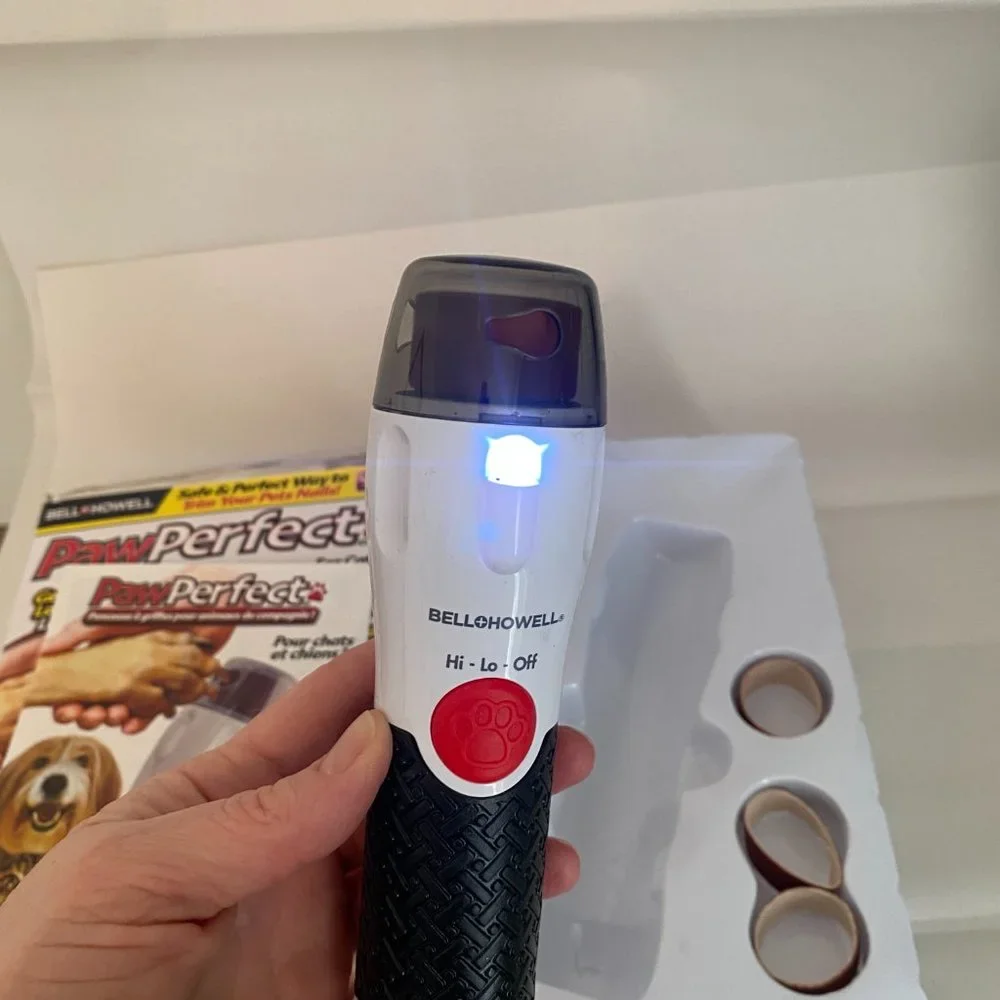 Dog nail trimmer